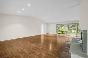 29 Wayside Pl, Montclair, NJ 07042 - Photo 7