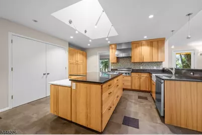 29 Wayside Pl, Montclair, NJ 07042 - Photo 11