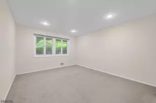 29 Wayside Pl, Montclair, NJ 07042 - Photo 27