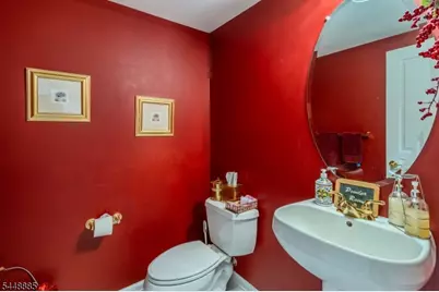 18 Hartlander St, East Brunswick Township, NJ 08816 - Photo 9