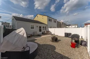 30 Warren St, Carteret, NJ 07008 - Photo 19