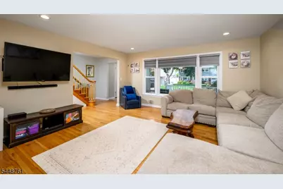 23 Charles St, Clark Township, NJ 07066 - Photo 5
