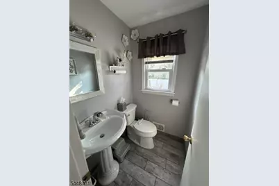 23 Charles St, Clark Township, NJ 07066 - Photo 7