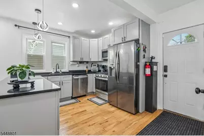 241 Brighton Ave, East Orange, NJ 07017 - Photo 5
