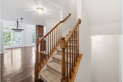 408 Donato Cir, Scotch Plains Township, NJ 07076 - Photo 7