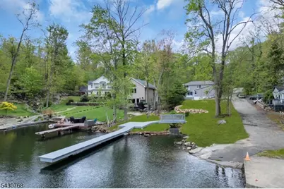 385 Maxim Dr, Hopatcong, NJ 07843 - Photo 49