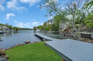 385 Maxim Dr, Hopatcong, NJ 07843 - Photo 47