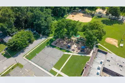 202 Tuttle St, Green Brook Township, NJ 08812 - Photo 35
