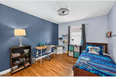 202 Tuttle St, Green Brook Township, NJ 08812 - Photo 15