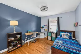 202 Tuttle St, Green Brook Township, NJ 08812 - Photo 15