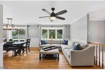 202 Tuttle St, Green Brook Township, NJ 08812 - Photo 9