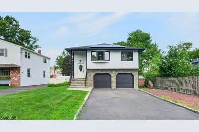 202 Tuttle St, Green Brook Township, NJ 08812 - Photo 3