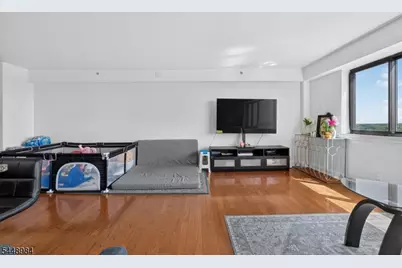 60 Parkway Dr #10C, East Orange, NJ 07017 - Photo 5