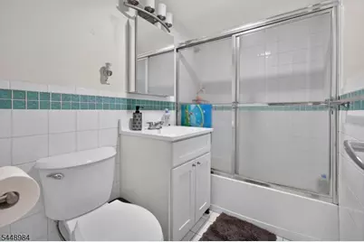 60 Parkway Dr #10C, East Orange, NJ 07017 - Photo 17
