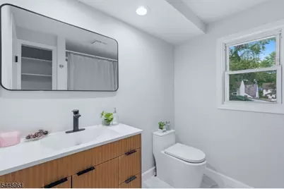 37 W Colfax Ave, Roselle Park, NJ 07204 - Photo 15