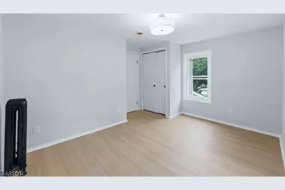 37 W Colfax Ave, Roselle Park, NJ 07204 - Photo 13