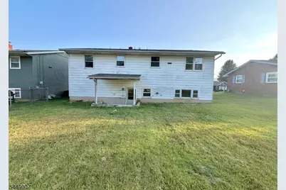 1085 Grand St, Phillipsburg, NJ 08865 - Photo 3