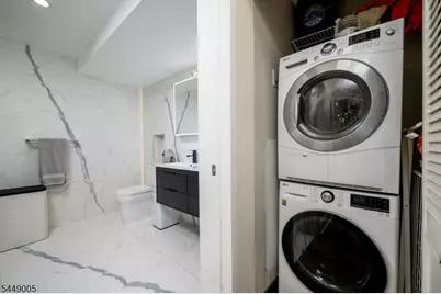 1 Greene St #809, Jersey City, NJ 07302 - Photo 23