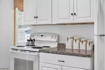 70 Hillview Ave, Franklin Township, NJ 08823 - Photo 11