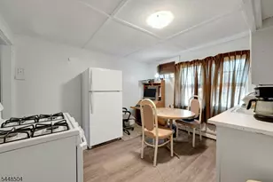 111 Van Winkle Ave, Hawthorne, NJ 07506 - Photo 15