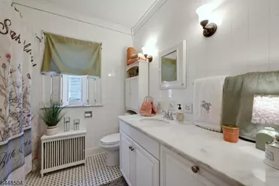 111 Van Winkle Ave, Hawthorne, NJ 07506 - Photo 7