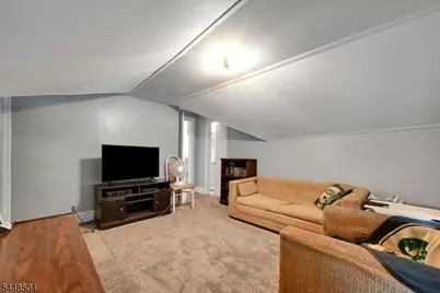 111 Van Winkle Ave, Hawthorne, NJ 07506 - Photo 13
