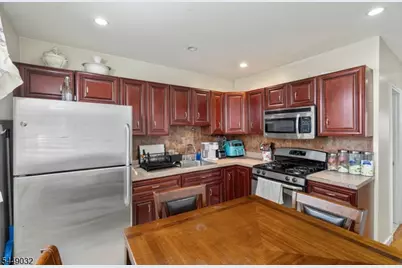 1115 22nd St, North Bergen, NJ 07047 - Photo 5