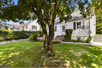 48 Malapardis Rd, Morris Plains, NJ 07950 - Photo 3