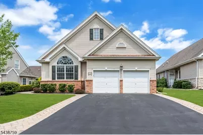 4 Abrams Ct, Franklin Township, NJ 08873 - Photo 1