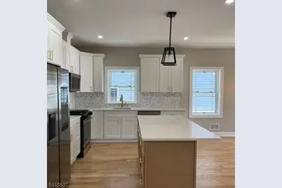 1297 Avy St, Hillside, NJ 07205 - Photo 5