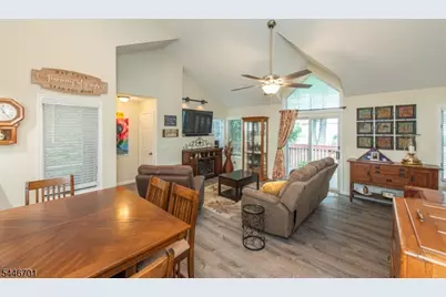20 Petersburg Ct, Jefferson Township, NJ 07438 - Photo 3