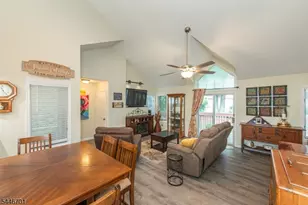 20 Petersburg Ct, Jefferson Township, NJ 07438 - Photo 3