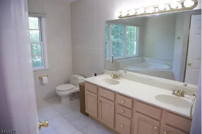 43 Cleveland Ave, East Hanover Township, NJ 07936 - Photo 21