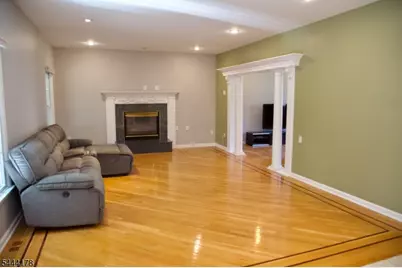 43 Cleveland Ave, East Hanover Township, NJ 07936 - Photo 9