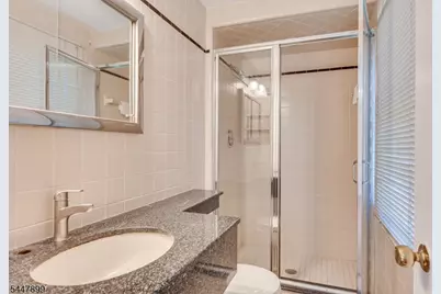 20 Tamarack Rd, Franklin Township, NJ 08873 - Photo 29