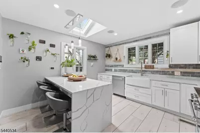 562 Irvington Ave, Elizabeth, NJ 07208 - Photo 23