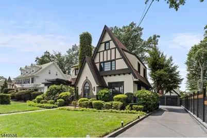 562 Irvington Ave, Elizabeth, NJ 07208 - Photo 3