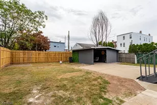 11 Edison St, Bloomfield, NJ 07003 - Photo 47