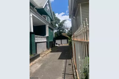 852 S 13th St, Newark, NJ 07108 - Photo 3