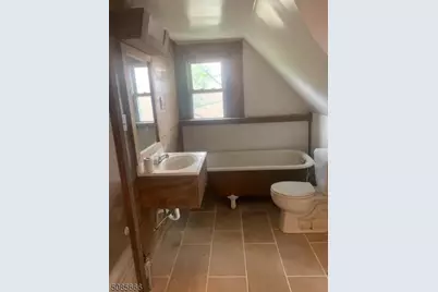 852 S 13th St, Newark, NJ 07108 - Photo 13