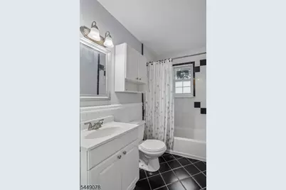 1279B Valley Rd, Wayne, NJ 07470 - Photo 13