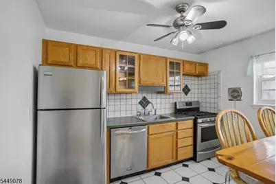 1279B Valley Rd, Wayne, NJ 07470 - Photo 9