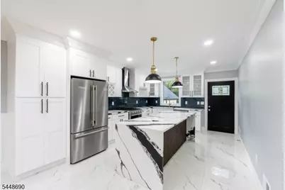 9 Hugenot St, East Hanover Township, NJ 07936 - Photo 5