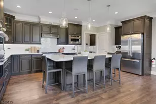 1 Oheka Pl, Morris Township, NJ 07960 - Photo 5