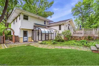51 Union County Pkwy, Clark Township, NJ 07066 - Photo 5