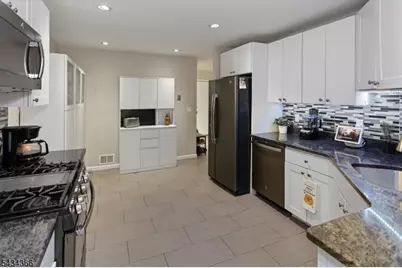 7 Lenox Ct, Montville Township, NJ 07045 - Photo 13