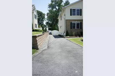40 Oaktree Ln, Bloomfield, NJ 07003 - Photo 45