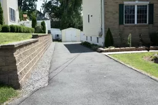 40 Oaktree Ln, Bloomfield, NJ 07003 - Photo 45
