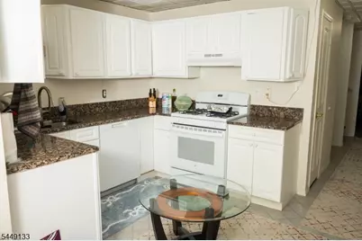 40 Oaktree Ln, Bloomfield, NJ 07003 - Photo 37
