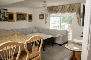 40 Oaktree Ln, Bloomfield, NJ 07003 - Photo 9